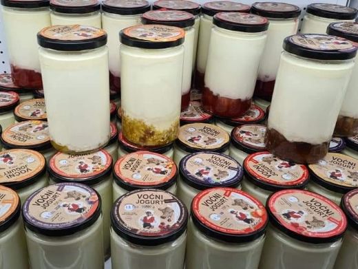 Voćni jogurt Voće iz voćnjaka 700 g