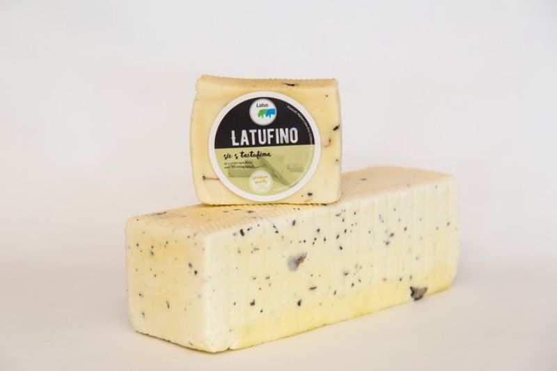 Latufino, polutvrdi kravlji sir s tartufima